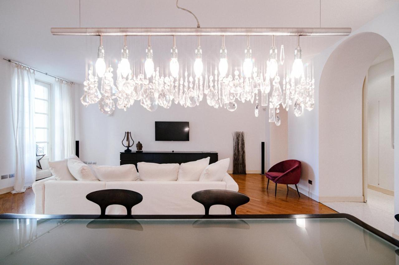 La Finestra Sul Duomo - The House Of Travelers Apartment Комо Екстериор снимка