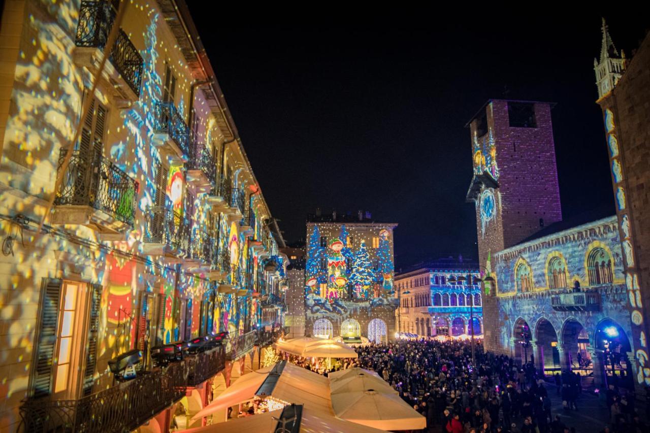 La Finestra Sul Duomo - The House Of Travelers Apartment Комо Екстериор снимка