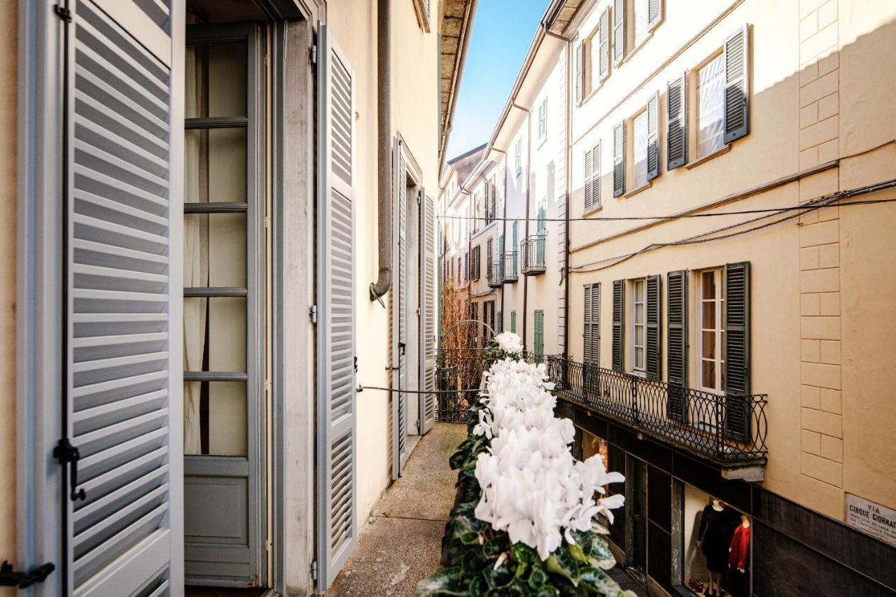 La Finestra Sul Duomo - The House Of Travelers Apartment Комо Екстериор снимка