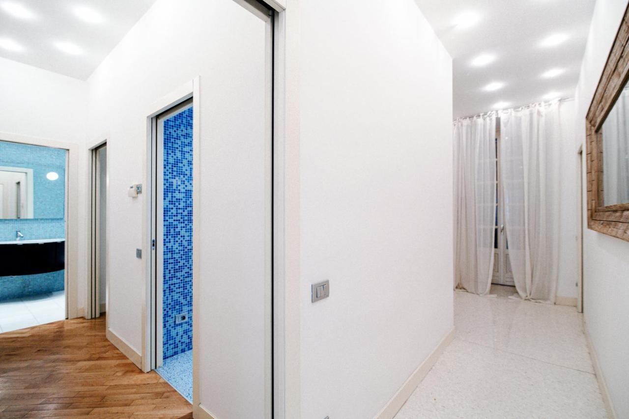 La Finestra Sul Duomo - The House Of Travelers Apartment Комо Екстериор снимка