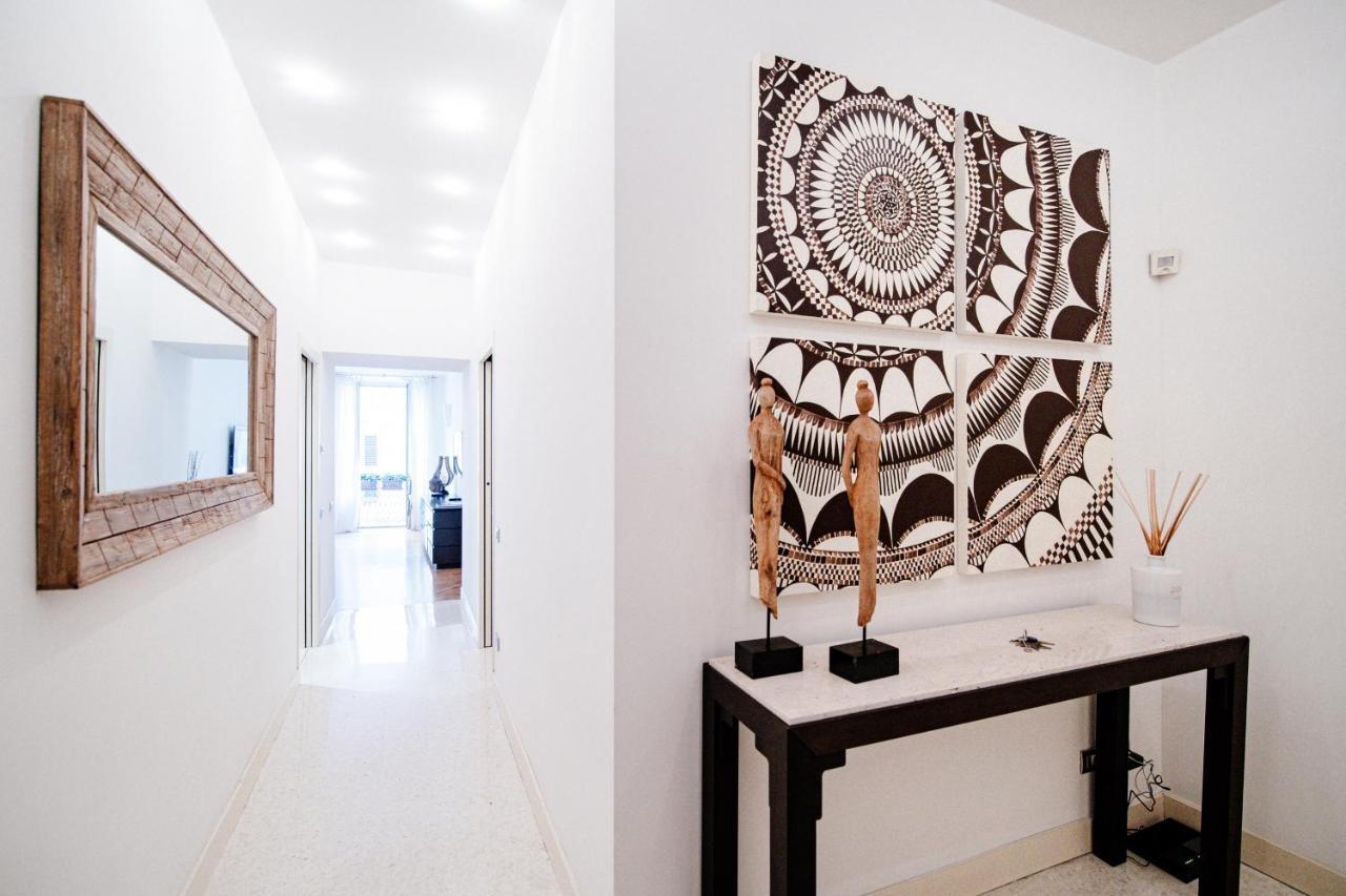 La Finestra Sul Duomo - The House Of Travelers Apartment Комо Екстериор снимка