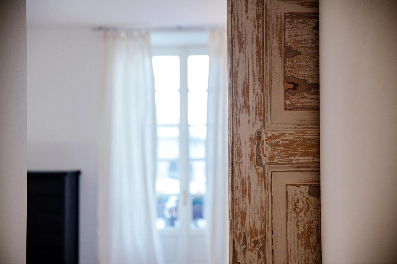 La Finestra Sul Duomo - The House Of Travelers Apartment Комо Екстериор снимка