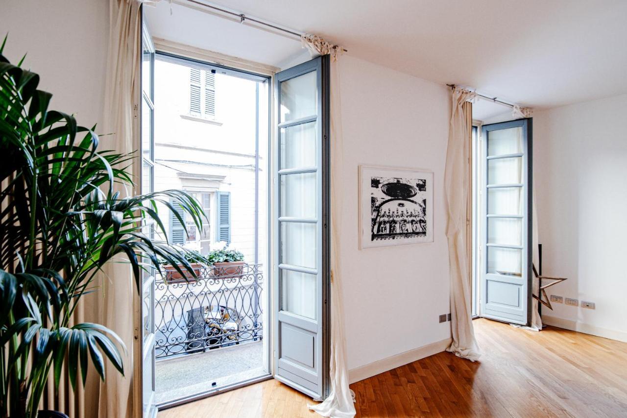La Finestra Sul Duomo - The House Of Travelers Apartment Комо Екстериор снимка