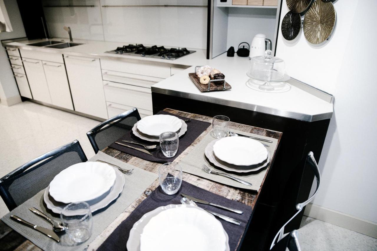 La Finestra Sul Duomo - The House Of Travelers Apartment Комо Екстериор снимка
