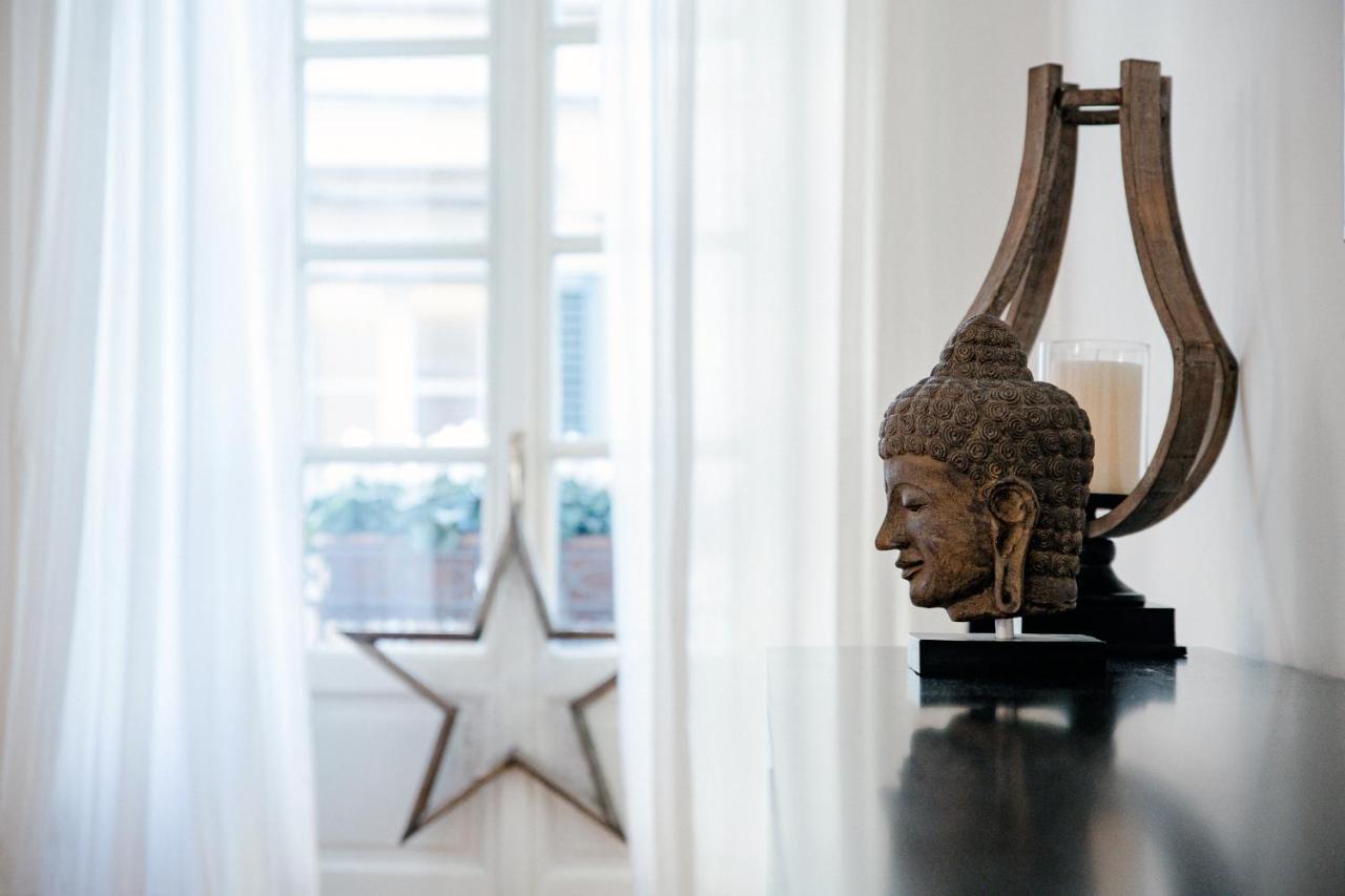 La Finestra Sul Duomo - The House Of Travelers Apartment Комо Екстериор снимка